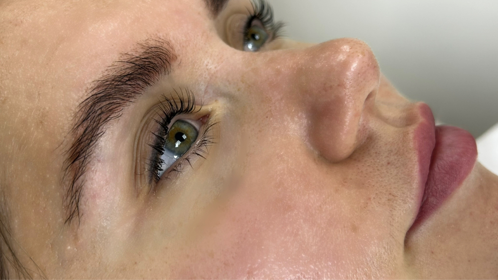 Комбо Ламинирование ресниц + ламинирование бровей + оформление бровей