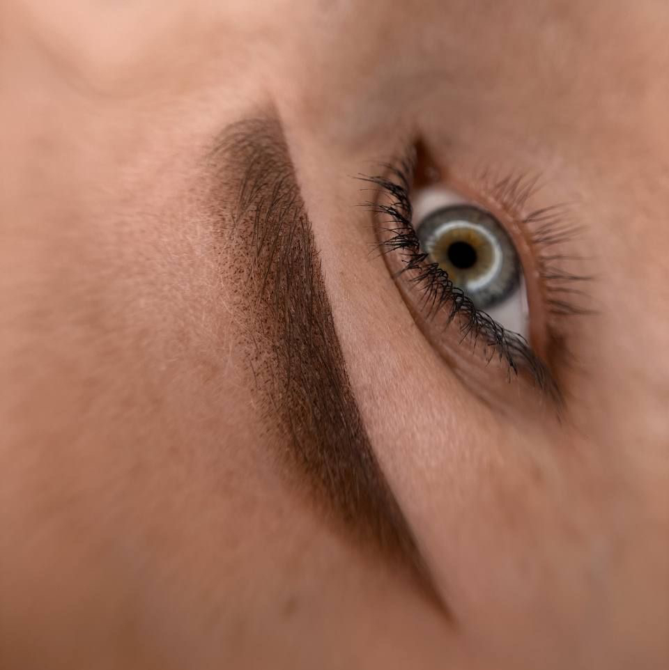 Перманент брови