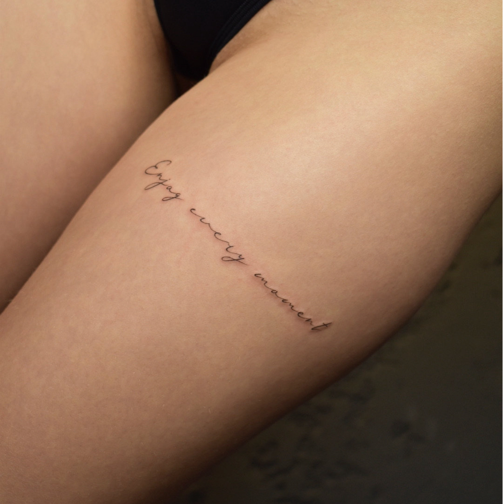 Тату средняя до 10см