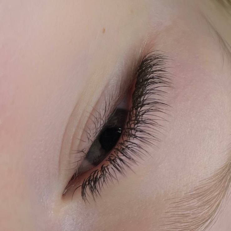 Наращивание ресниц (1D классика)