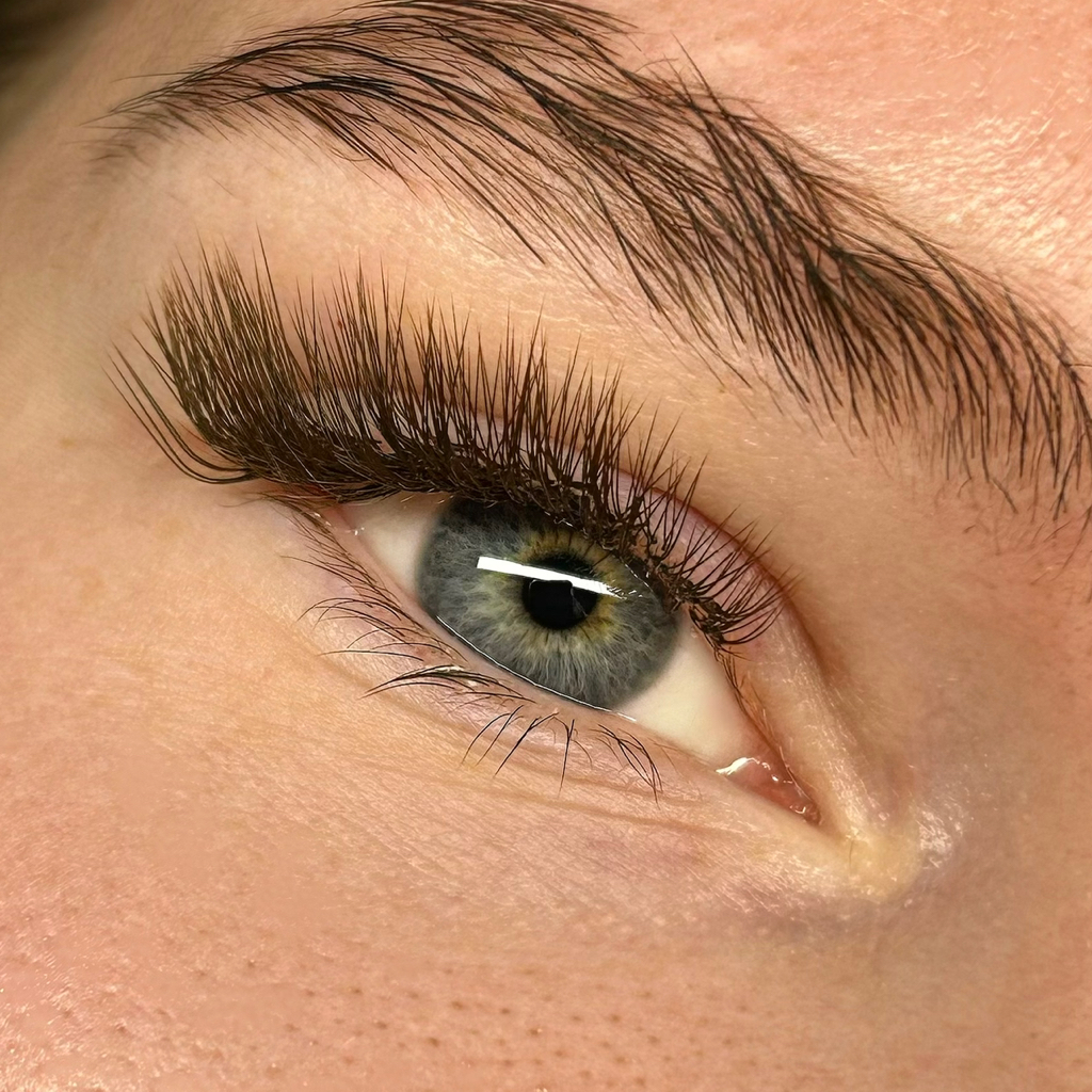 Наращивание ресниц 2Д