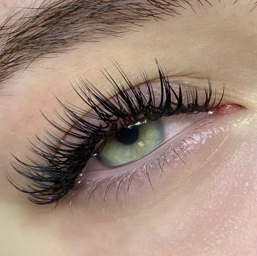 Наращивание ресниц ПОЛУМОКРЫЙ ЭФФЕКТ