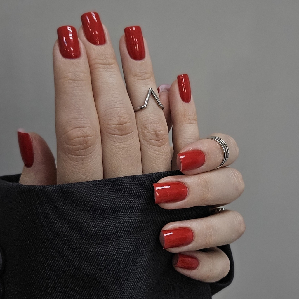 Маникюр с покрытием+ГЕЛЬ.