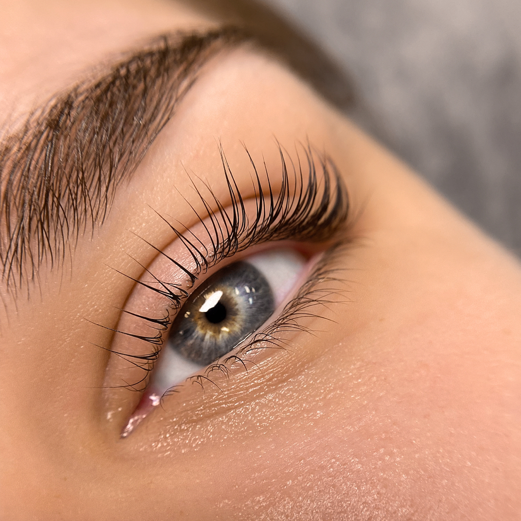 Ламинирование ресниц (окрашивание + ботекс)