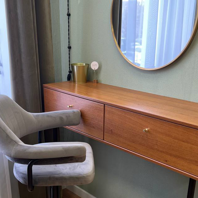 Гримерный стол - 1.5 часа