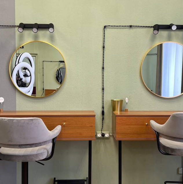 Гримерный стол - 2 часа