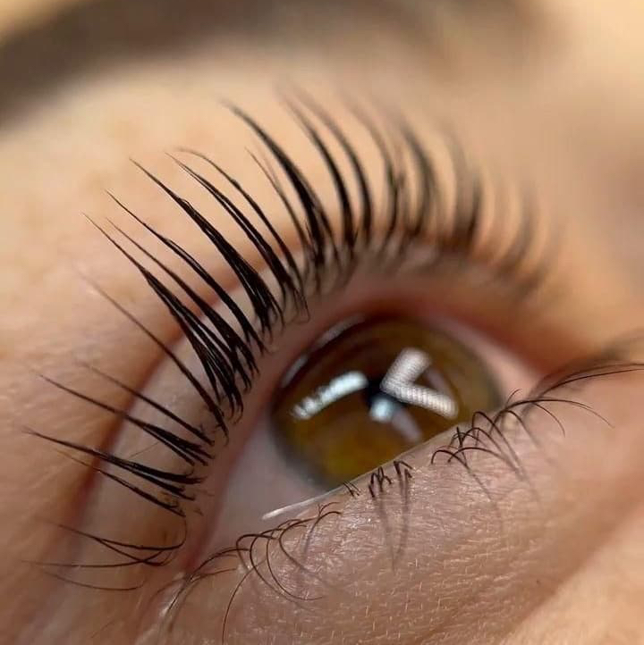 Ламинирование ресниц с окрашиванием