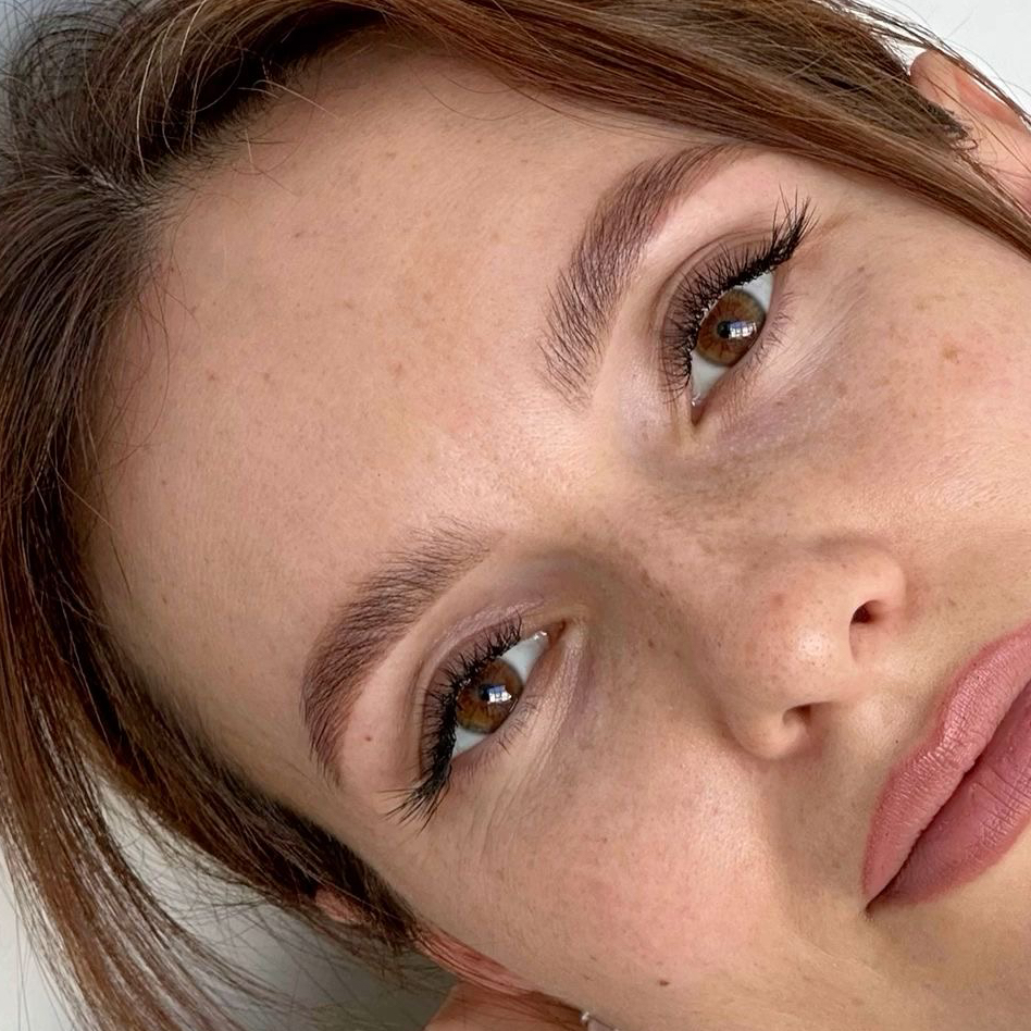 Оформление бровей