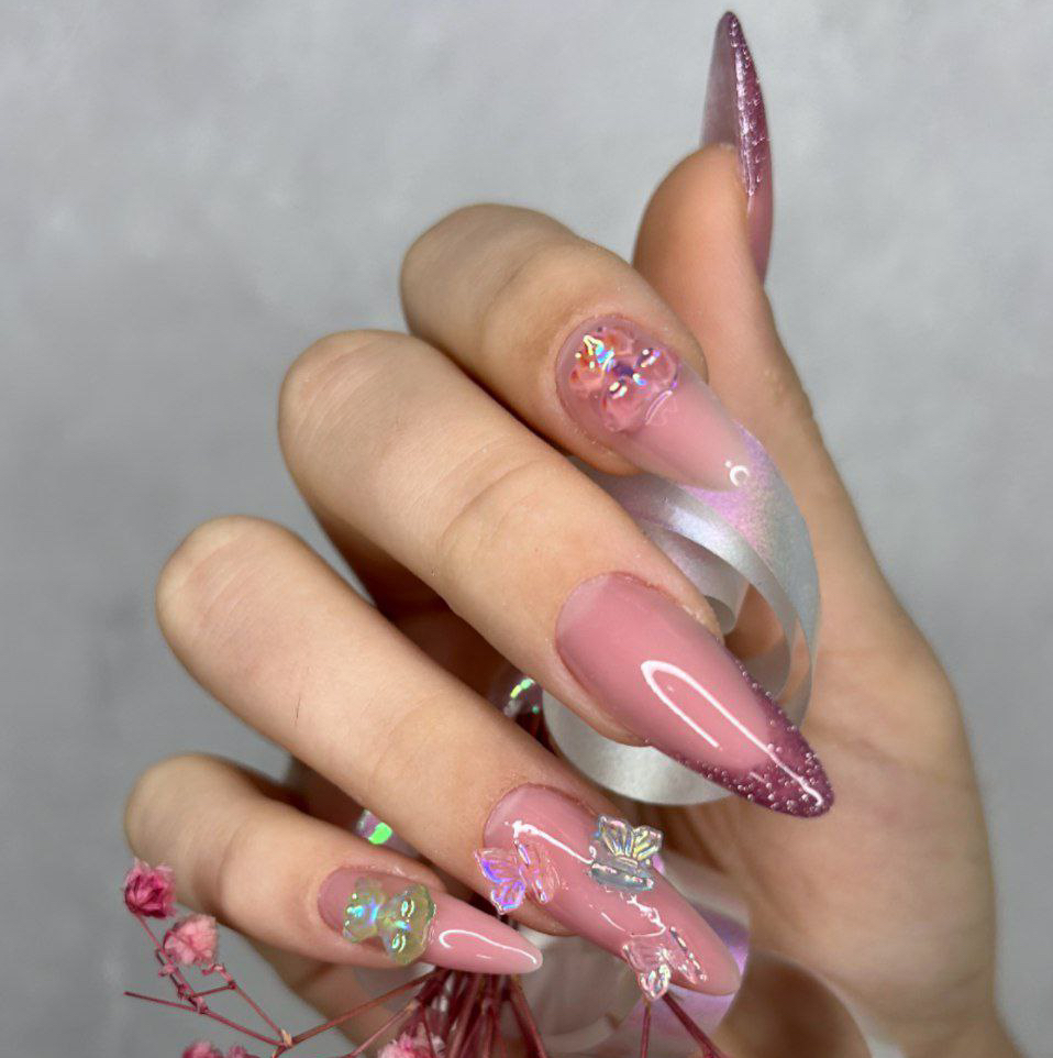 Наращивание ногтей