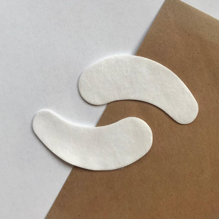 Снятие наращенных ресниц