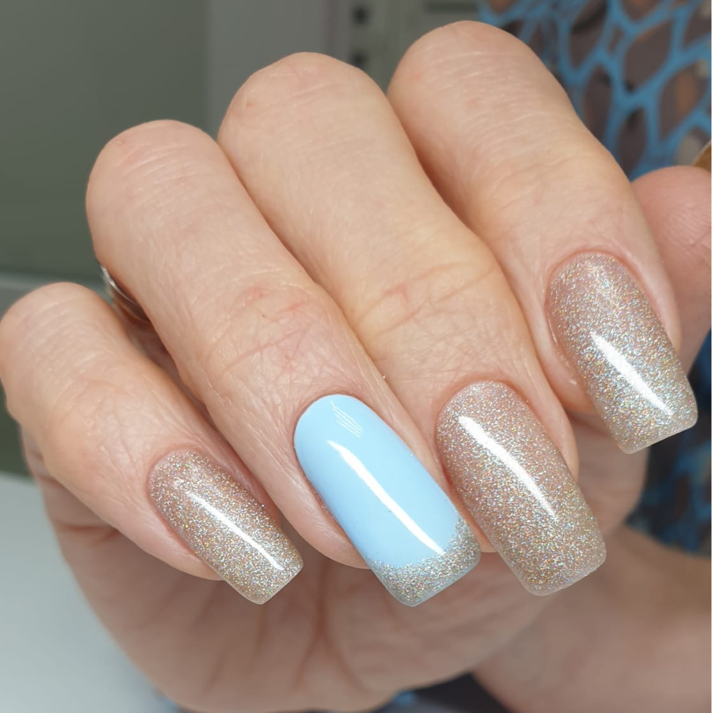 Наращивание ногтей