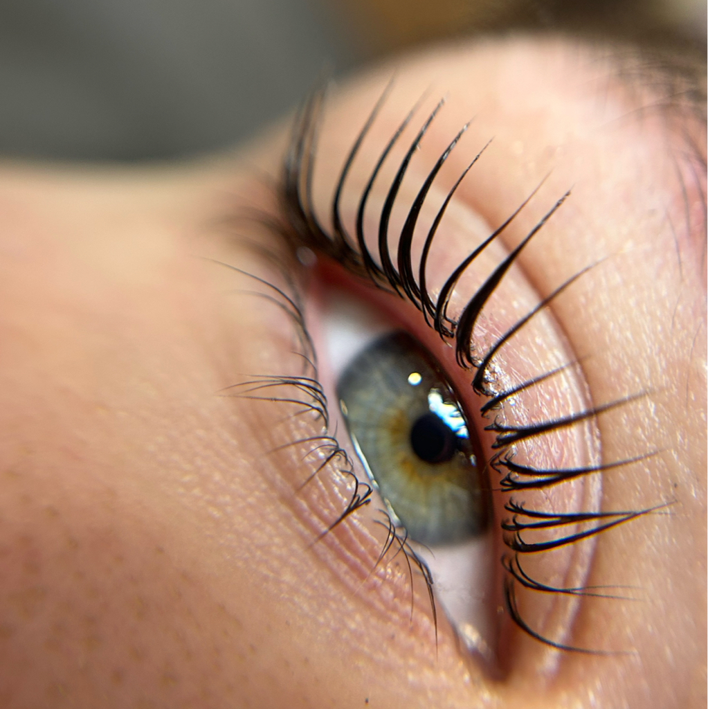 Ламинирование ресниц