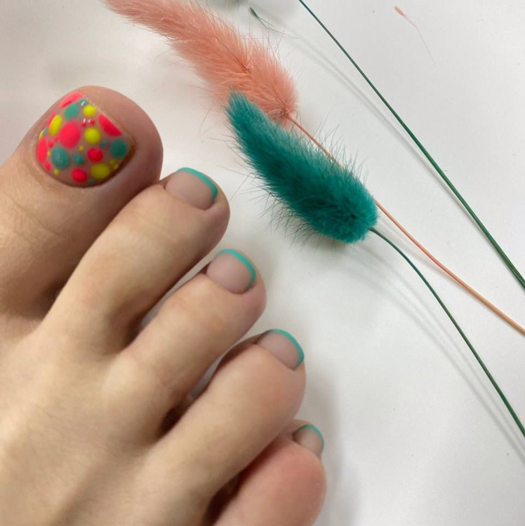 Комбинированный педикюр + покрытие гель-лак