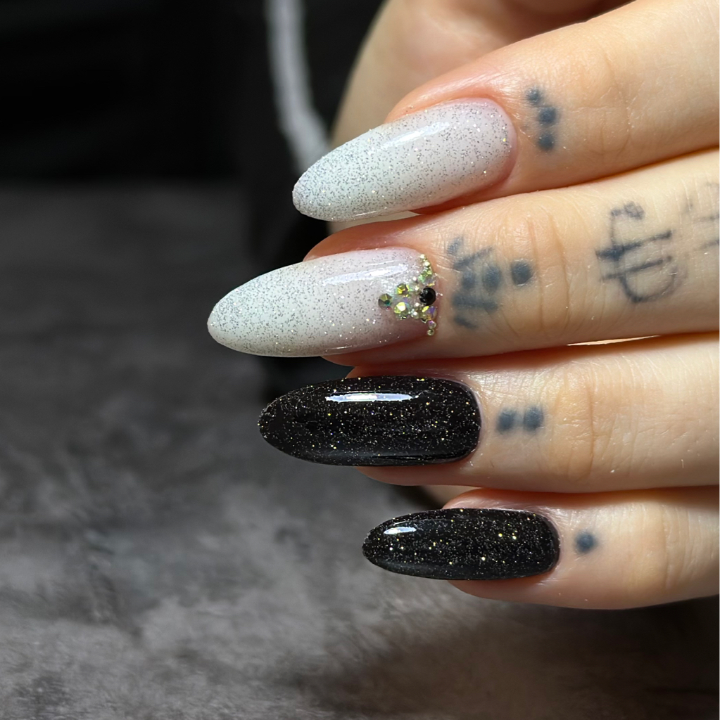 Наращивание ногтей