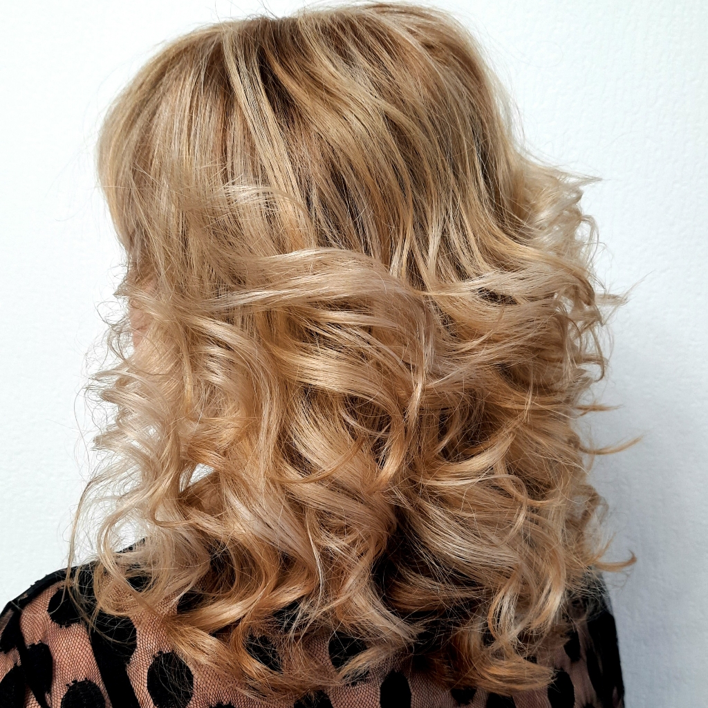 Длинные (до 45 см)
утюг, плойка, гафре