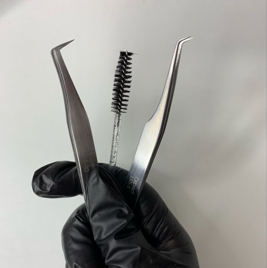 Наращивание ресниц в классическом объеме