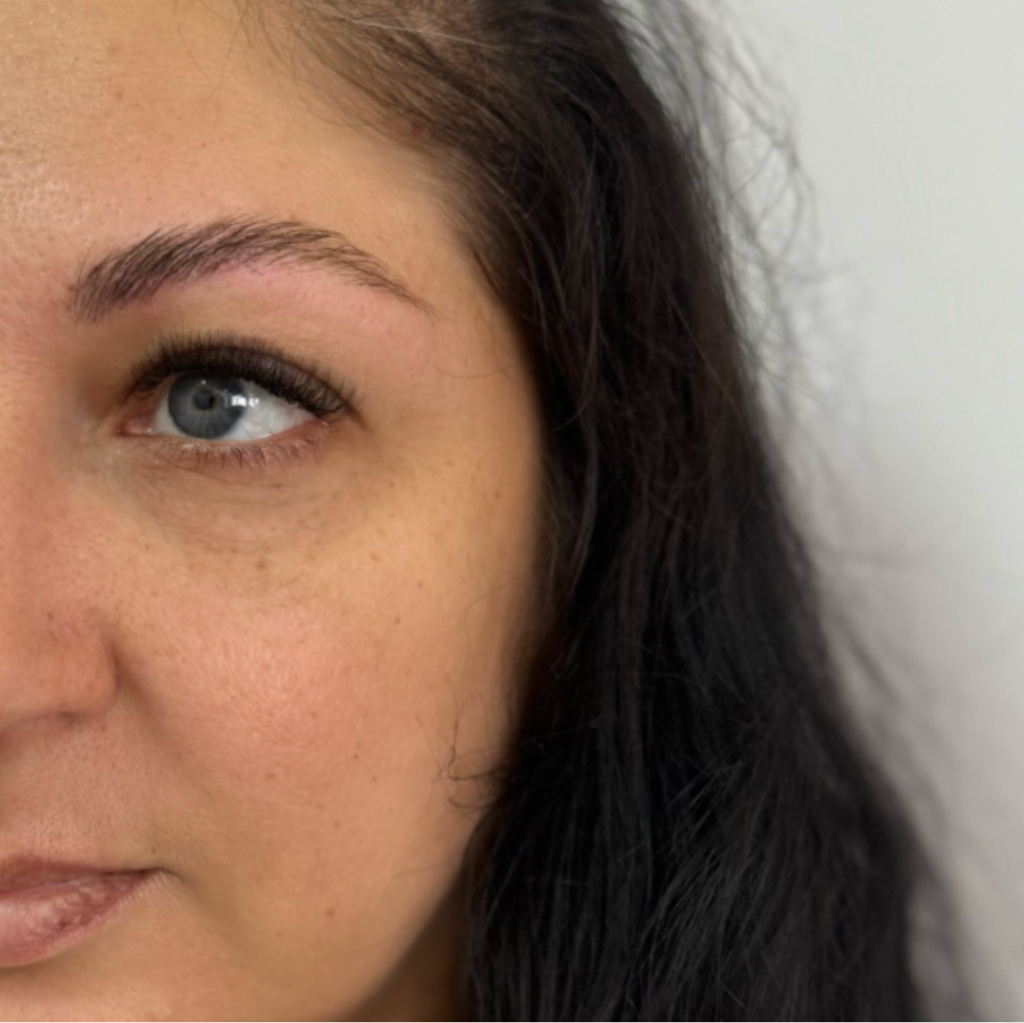 Экспресс наращивание ресниц