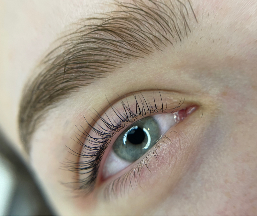 Ламинирование ресниц + окрашивание