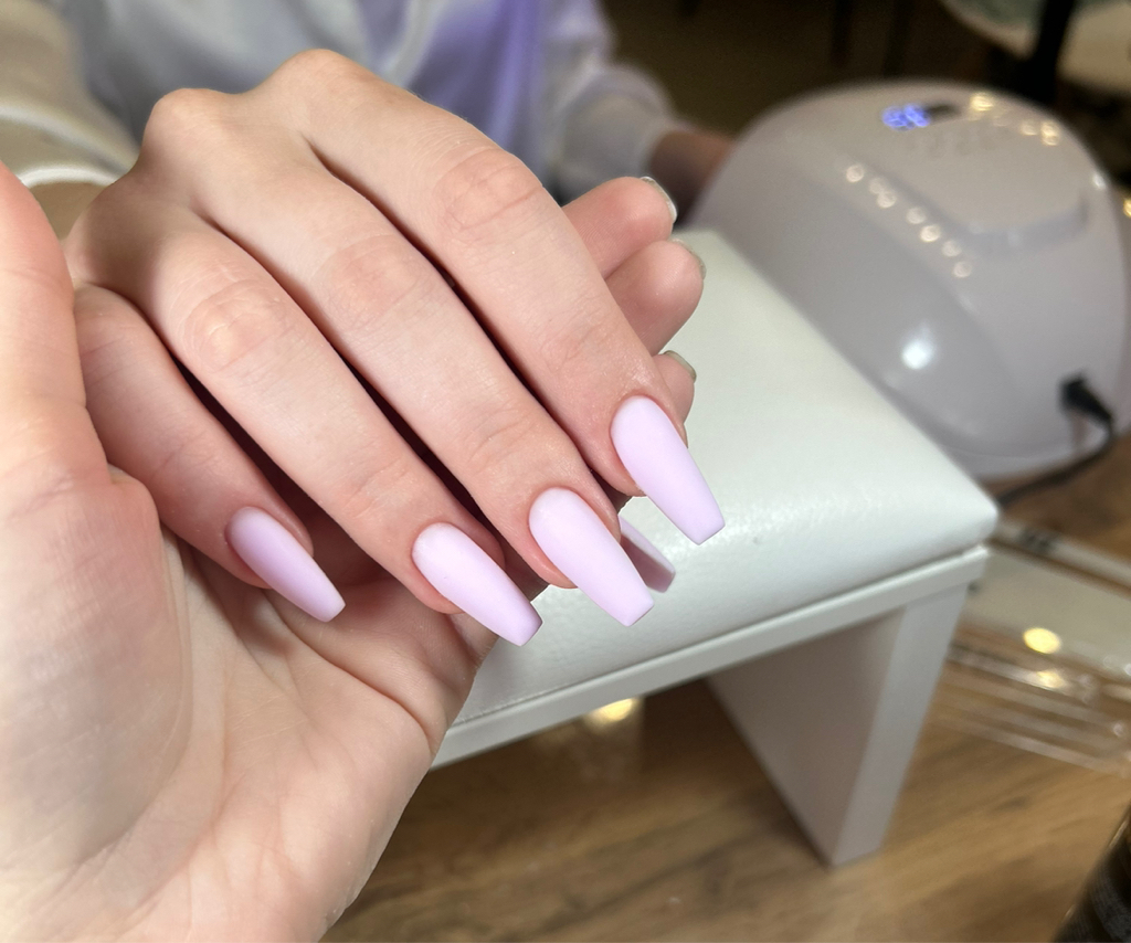 Покрытие на длинные ногти однотон