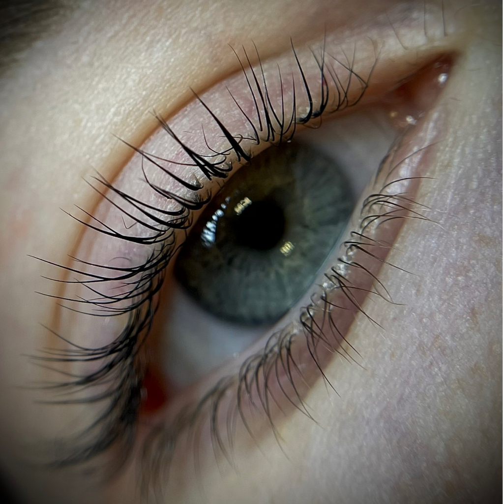 Ламинирование ресниц + окрашивание + ботокс