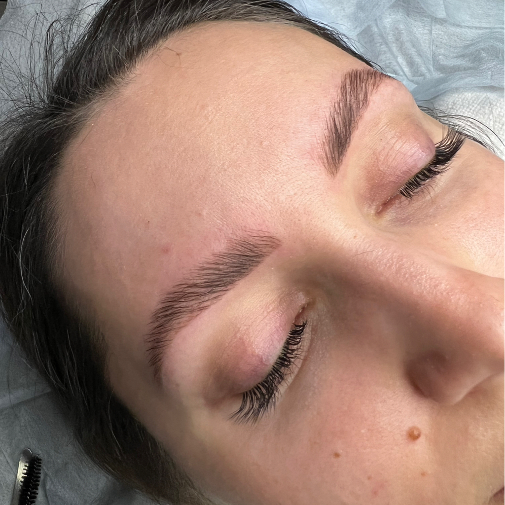 Долговременная укладка бровей (коррекция и окрашивание)