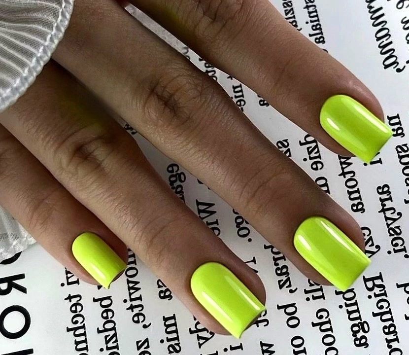 Мастер Кристина ☝🏻Маникюр с укреплением и покрытием в однотон 2000