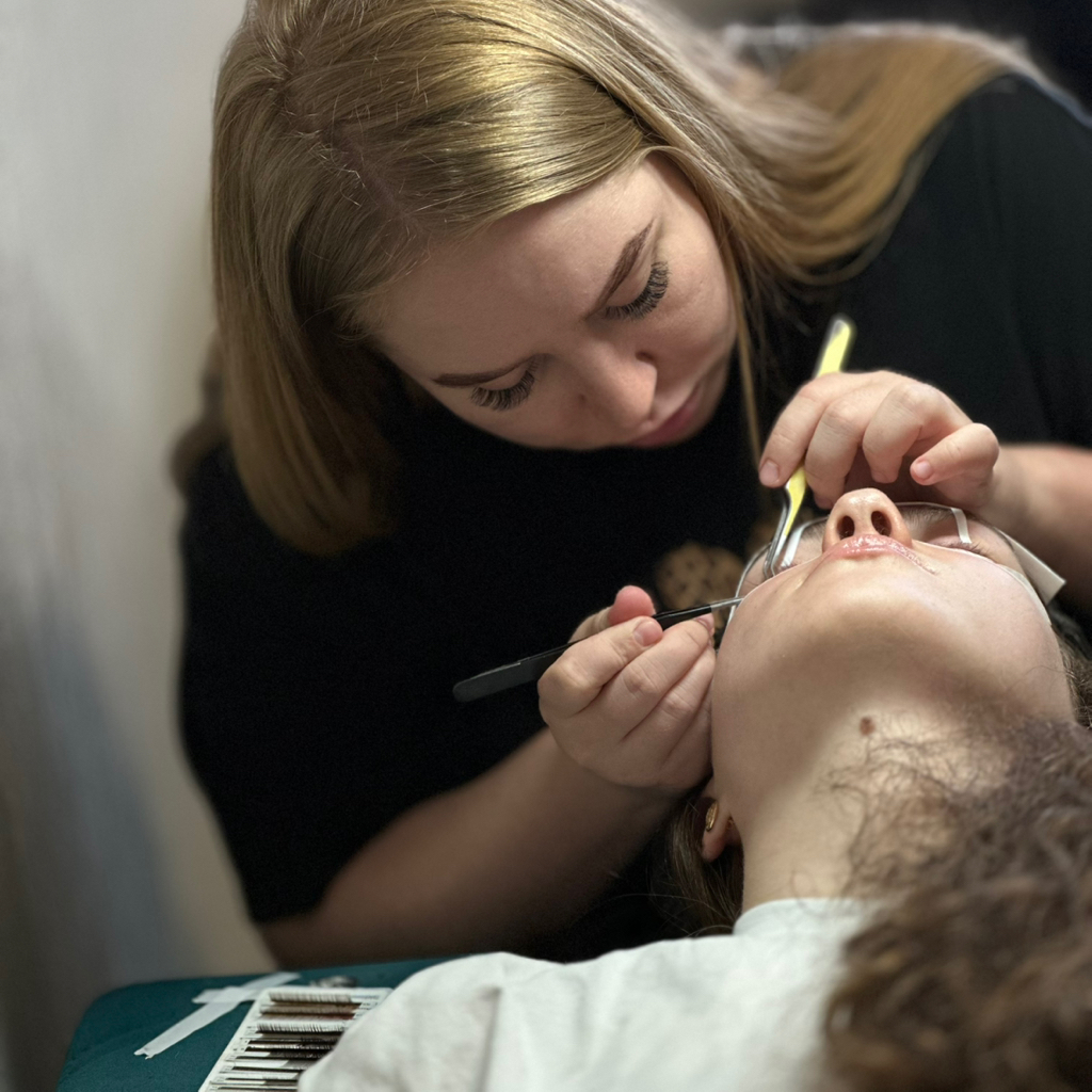 Экспресс курс по наращиванию ресниц