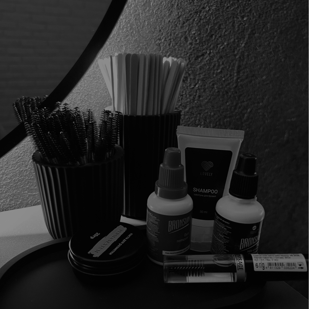 Окрашивание бровей краской (хной)