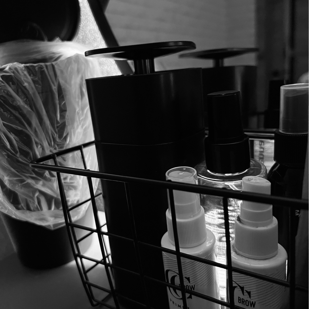 Коррекция бровей