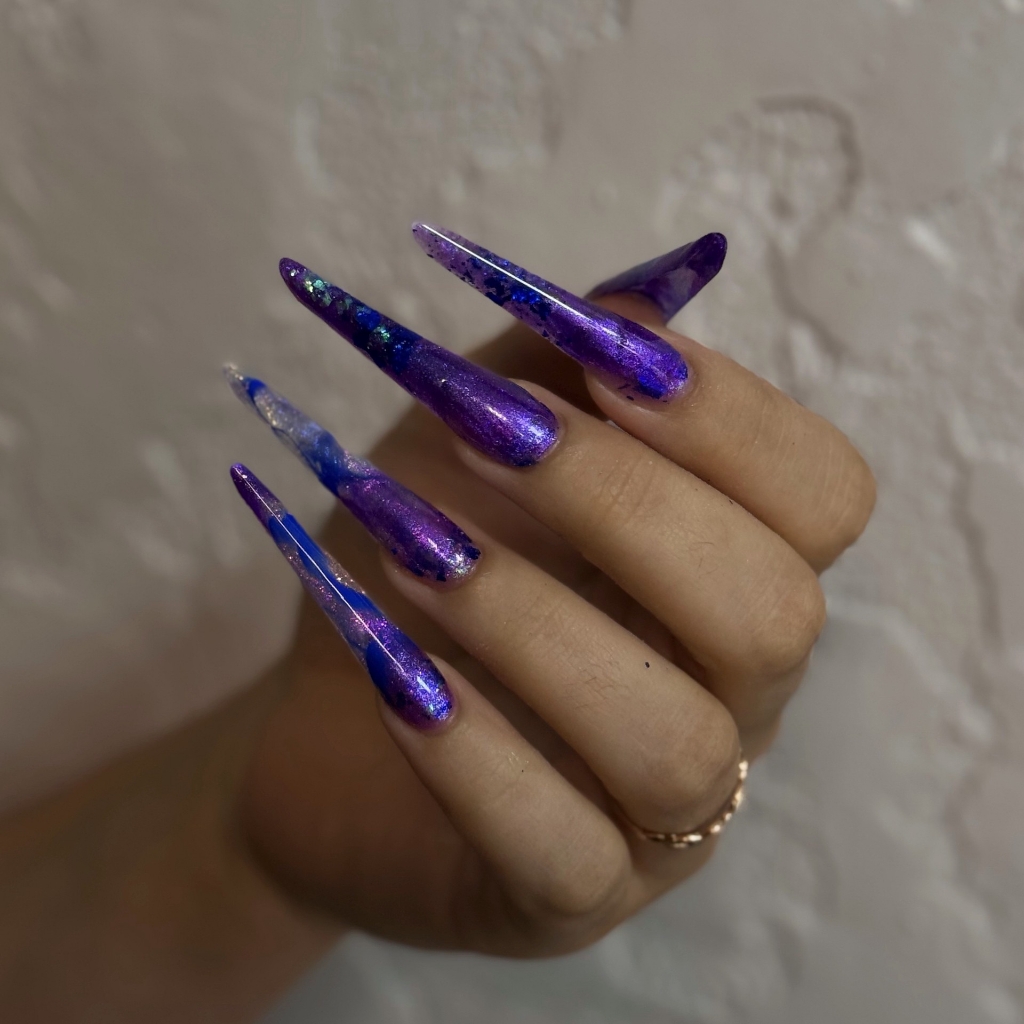 Наращивание ногтей на верхние формы