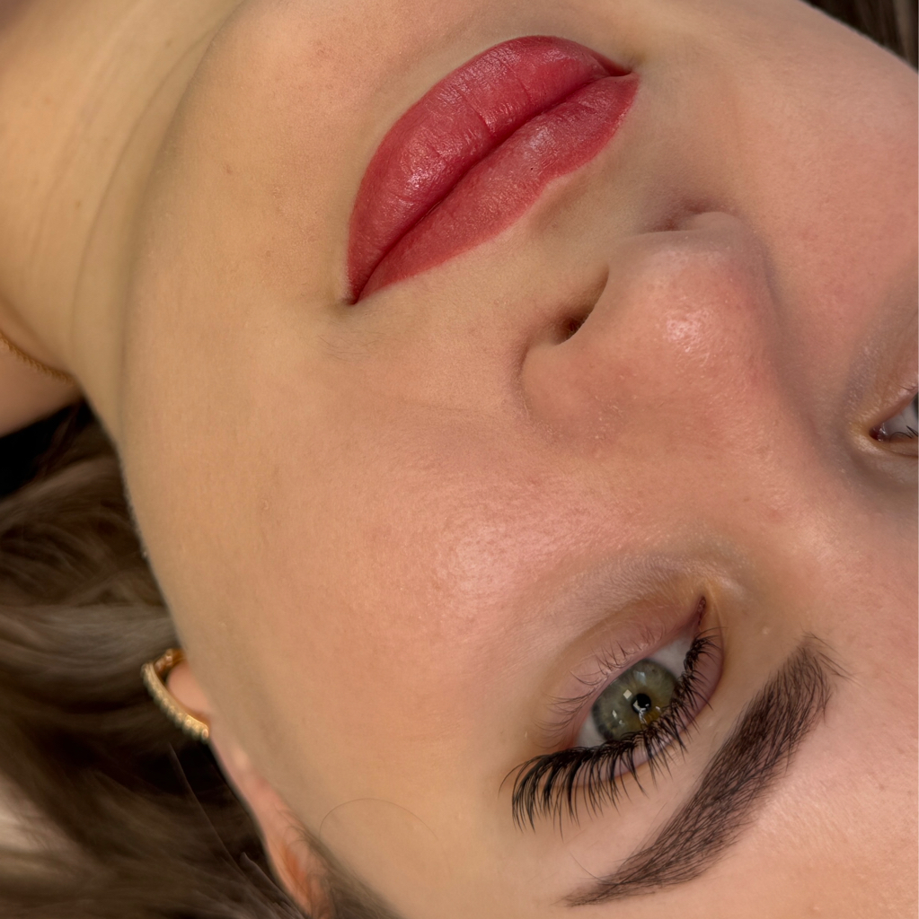 КОРРЕКЦИЯ перманента губ (1,5-2 месяца)