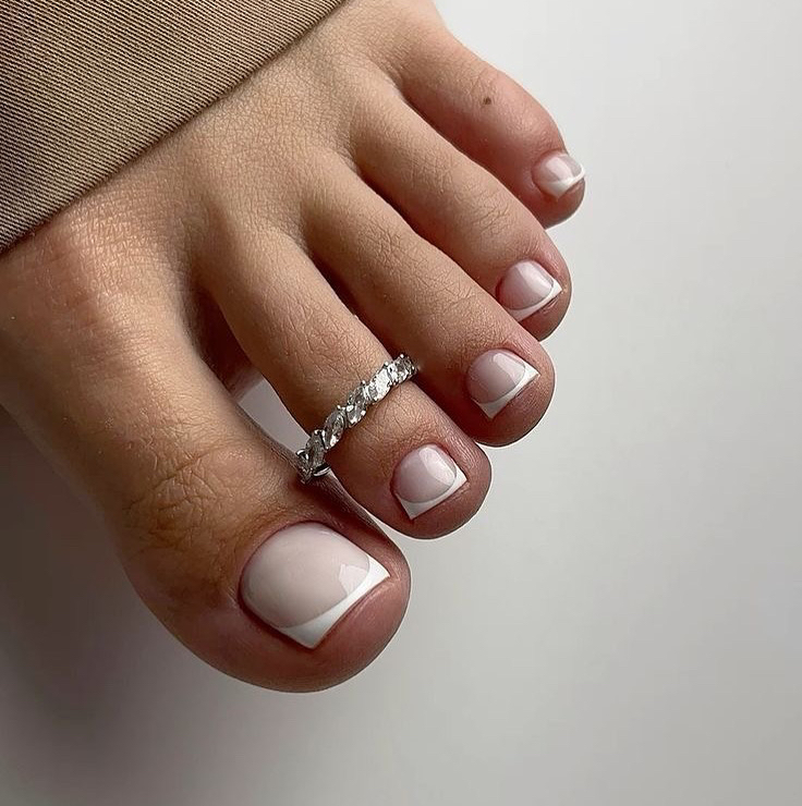 Педикюр пальчики Френч