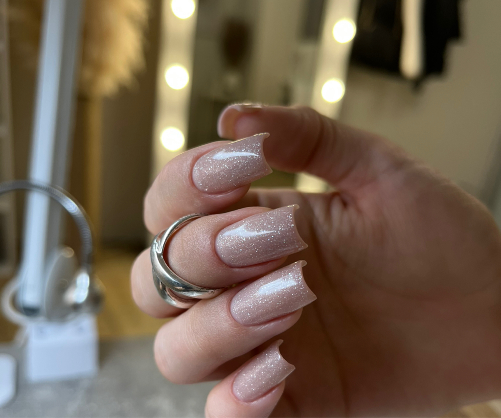 Маникюр + покрытие (без снятия)