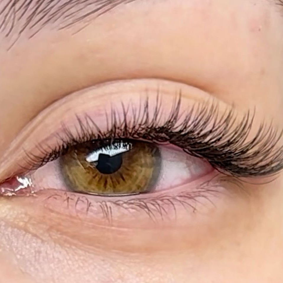 Наращивание ресниц 1.5 D