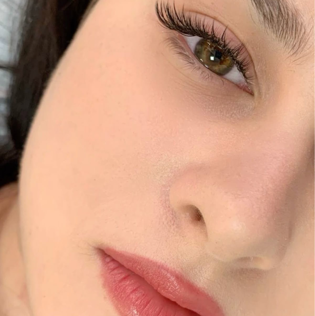 Наращивание ресниц 2D