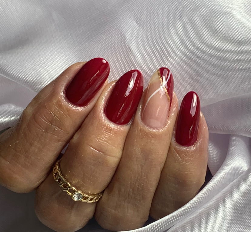 Mão + Esmaltação em gel