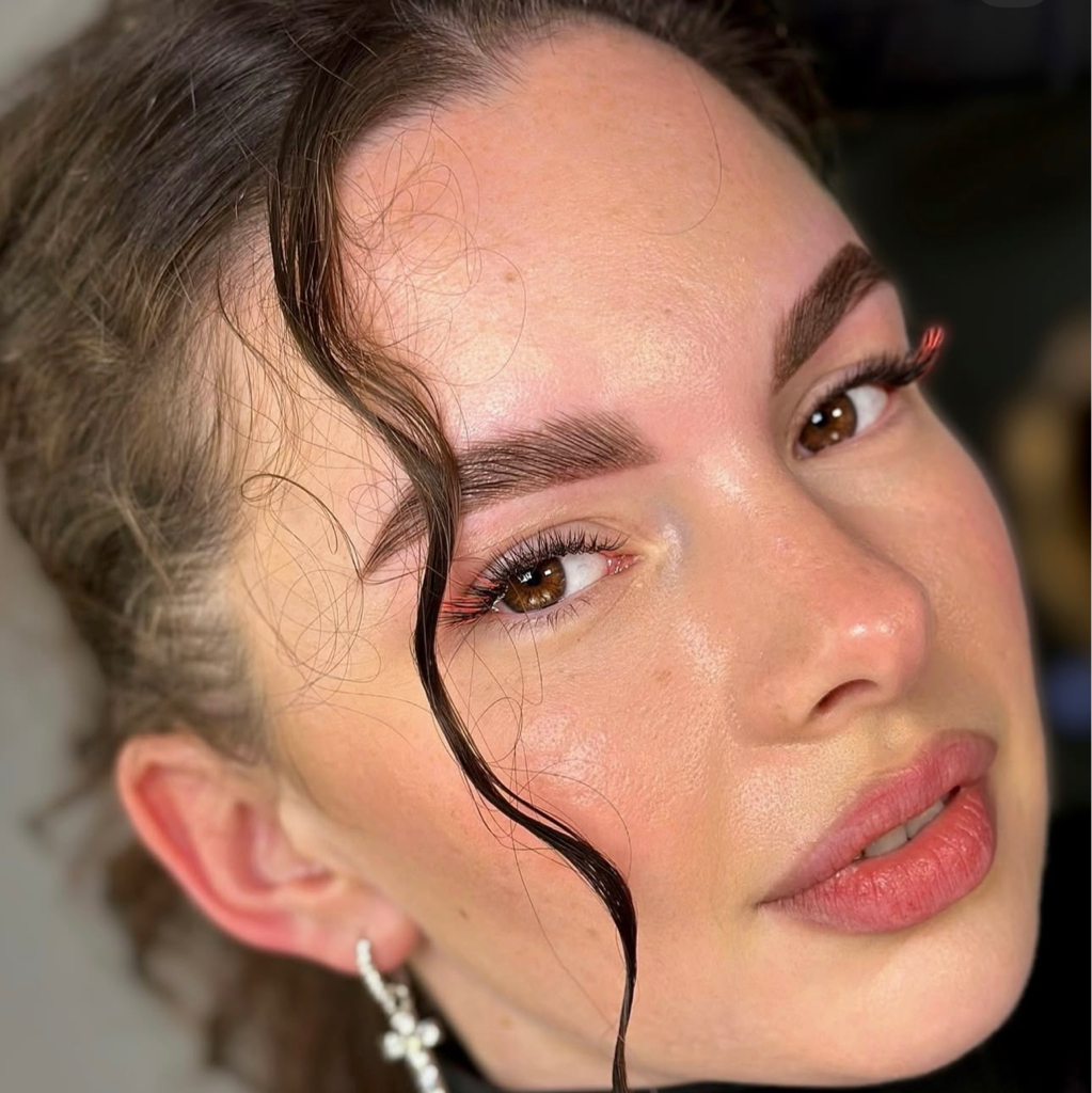 Долговременная укладка бровей (укладка+коррекция+окрашивание) Скидка 10% за первый визит 🫶