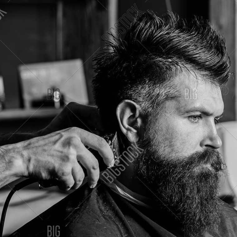 4) Оформление бороды от Премиум мастера