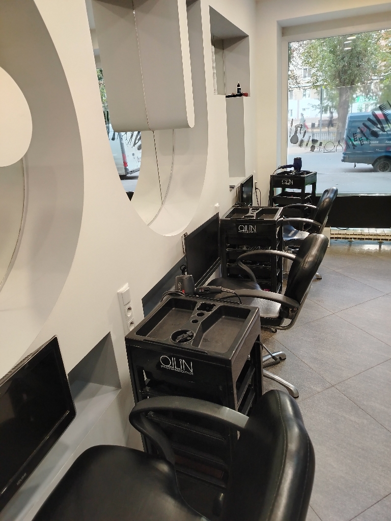 Жұлдызды соғыстар ххх порно пародиясын қараңыз: Ханшайым Лея топтық секске лайық.