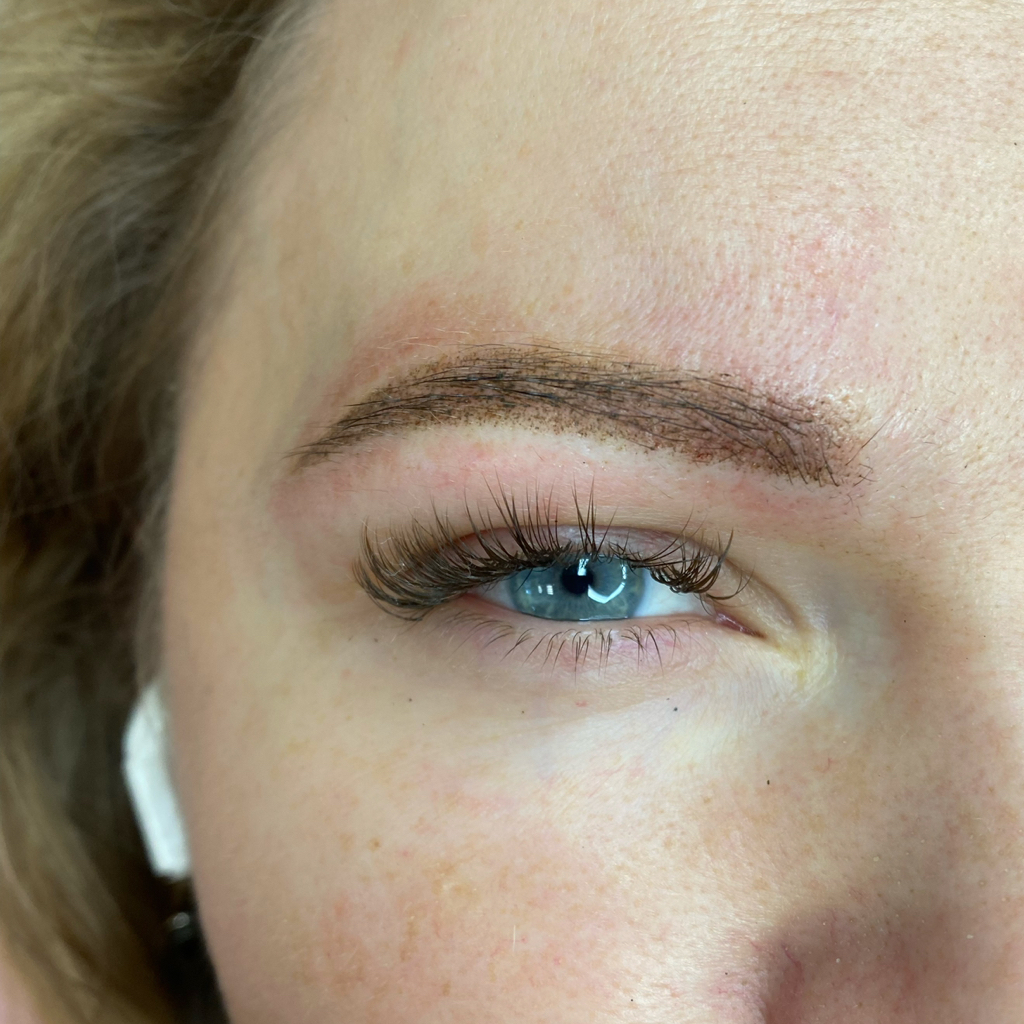 Пудровое напыление бровей «Ведущий специалист»