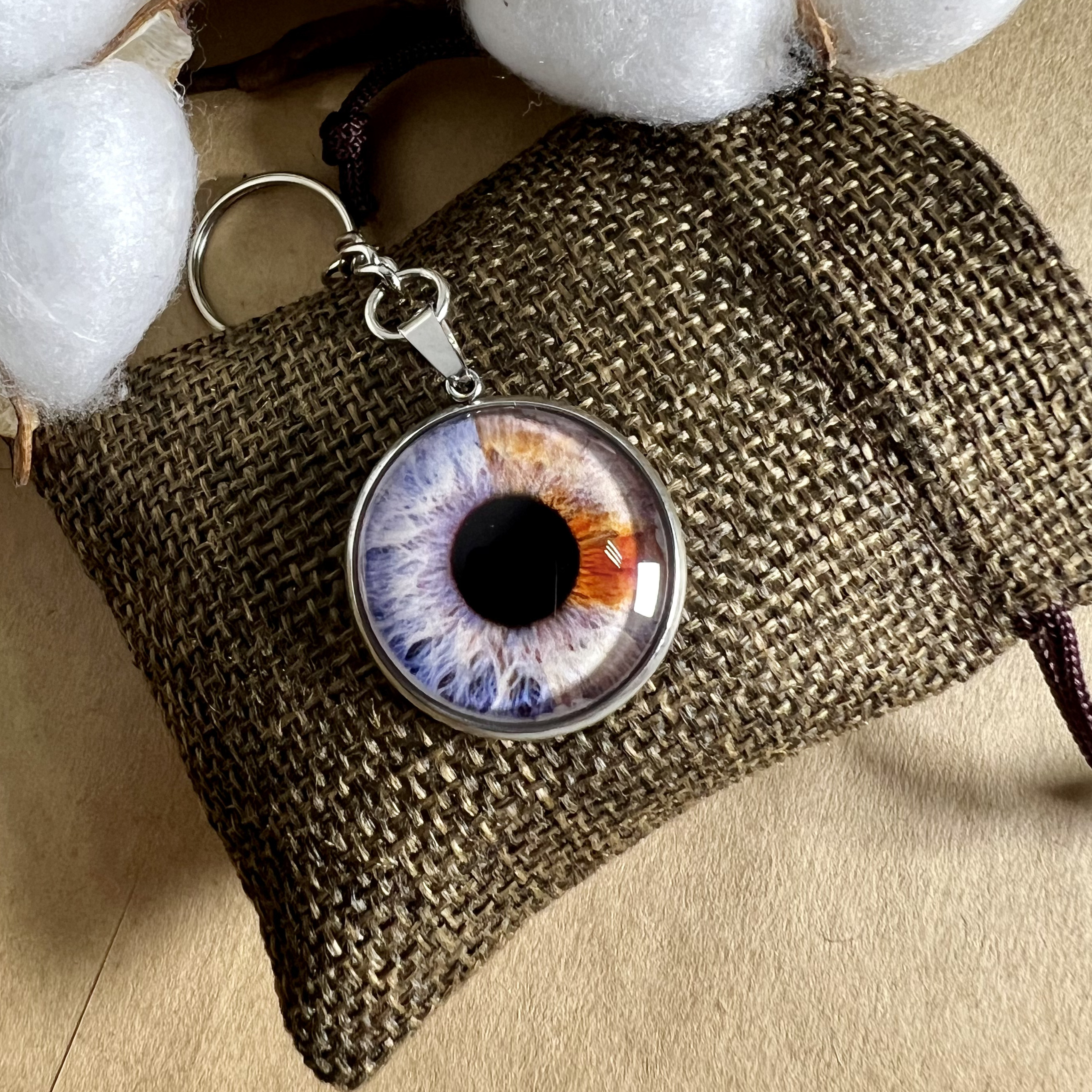 Аксессуар с двойной радужкой