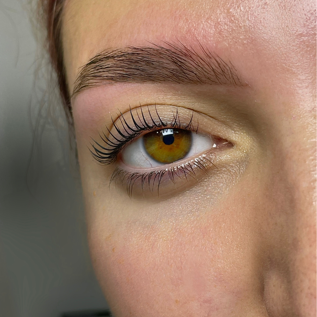 Ламинирование верхних ресниц