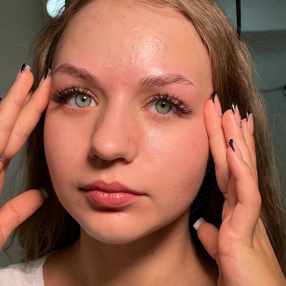 Коррекция бровей