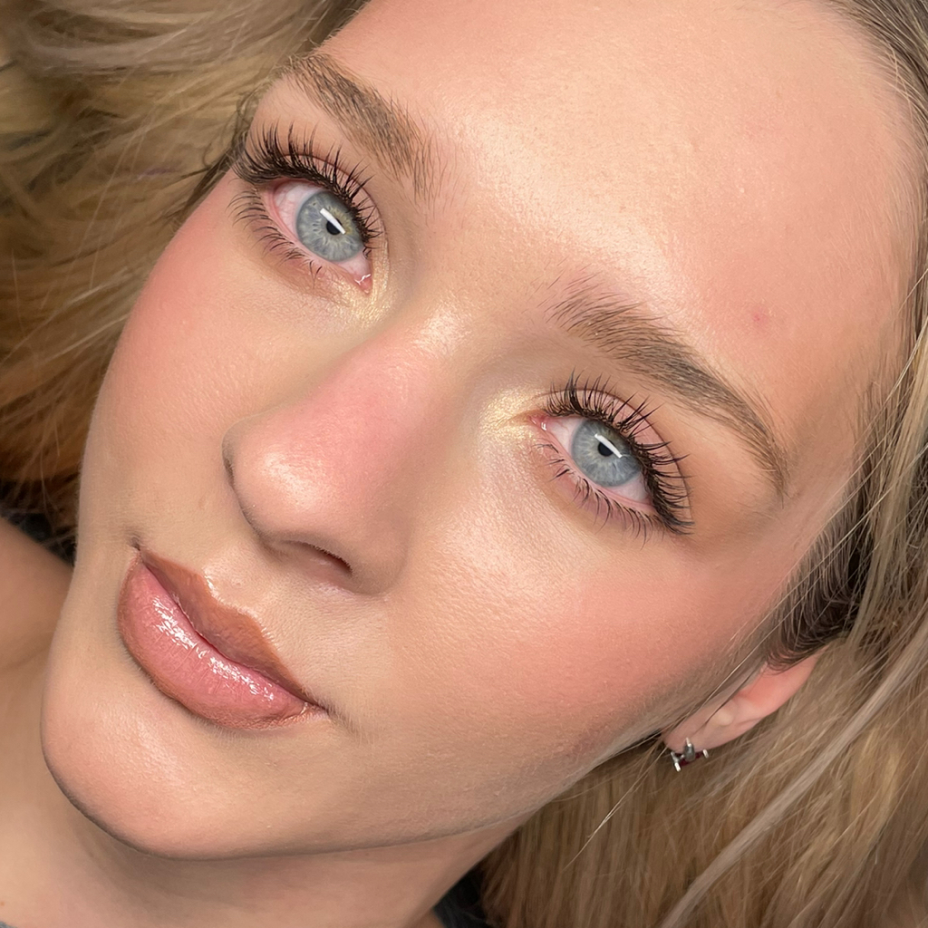 Наращивание ресниц 2D