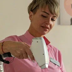 Руки до логтя