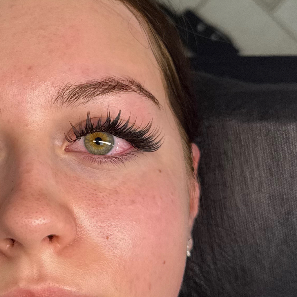 Наращивание ресниц(ПЕРЬЯ)