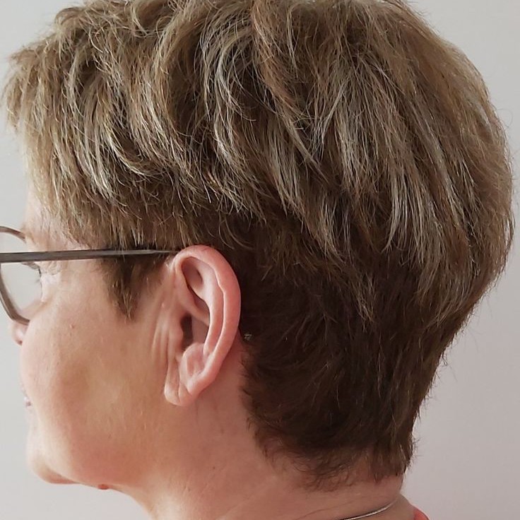 Стрижка женская короткая