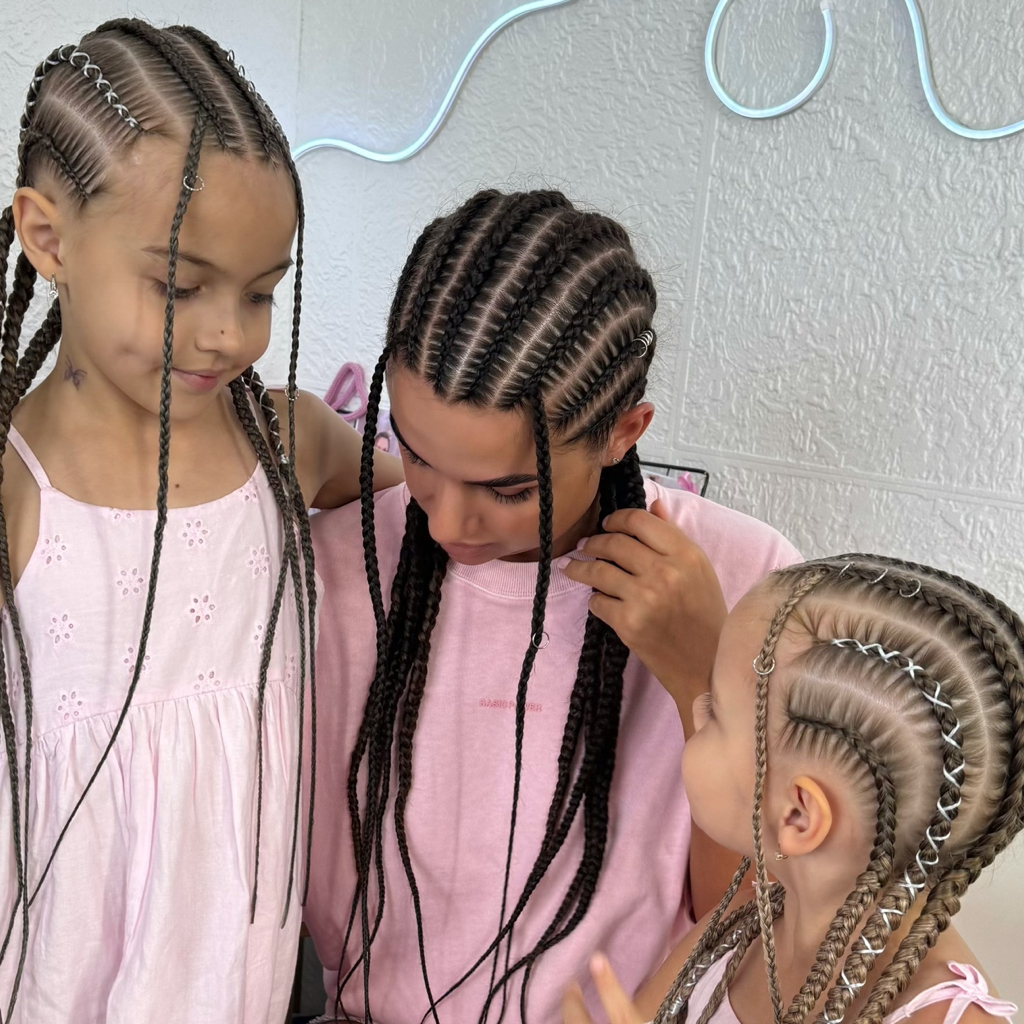 Брейды из своих волос (без канекалона) 300₽/коса, срок носки и время плетения зависит от количества кос