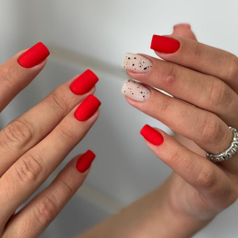 Маникюр с покрытием гель-лак (без снятия)