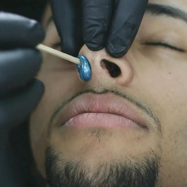 9. Ваксинг( удаление волос с ушей или носа воском )